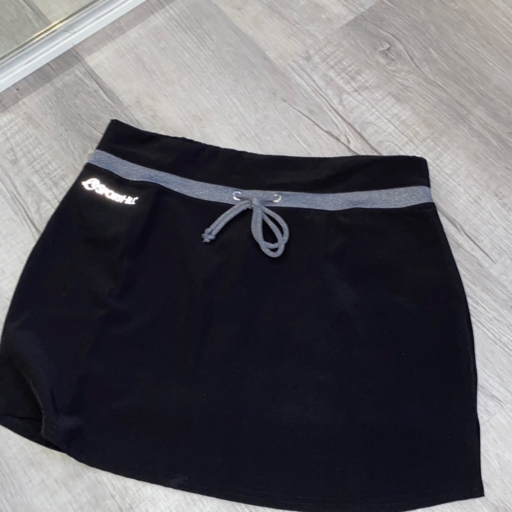 Sport Hill - play or work Skort! NWOT! - very lightweight - Sz S